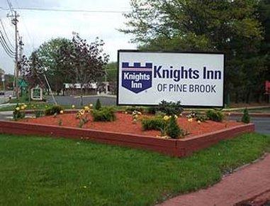 Knights Inn Of Pine Brook Kültér fotó